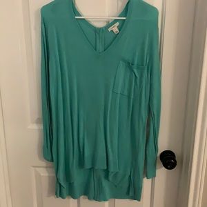 Women’s Hi/low Caslon tunic with back zipper